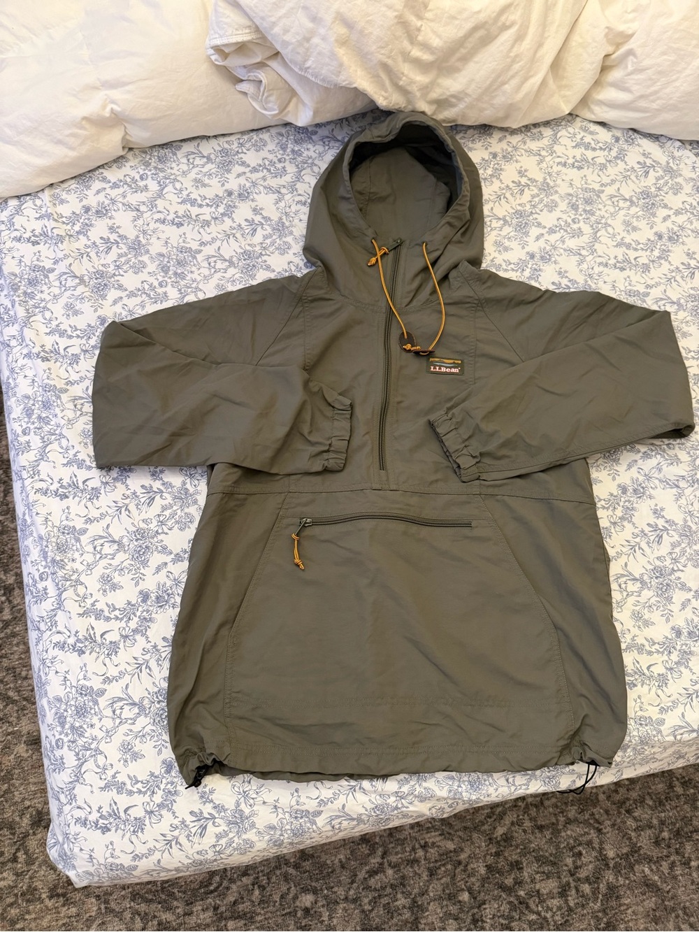 L.L. Bean Olive Hooded Windbreaker with Drawcord Details